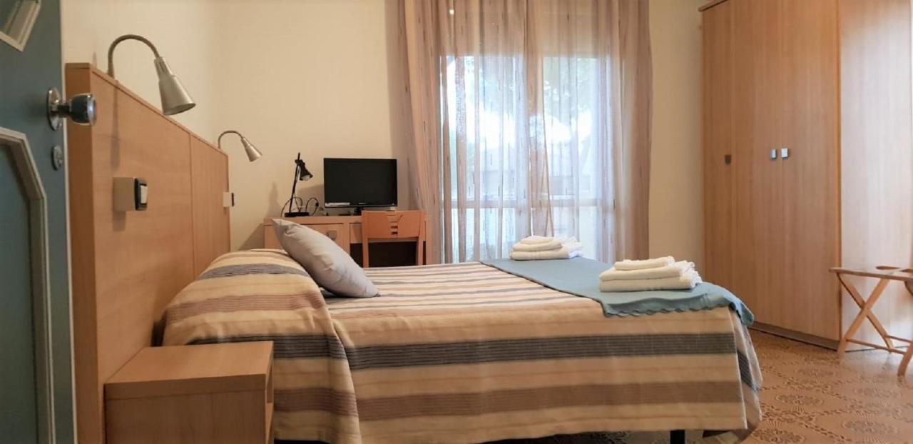 קרביה Hotel Enrica מראה חיצוני תמונה