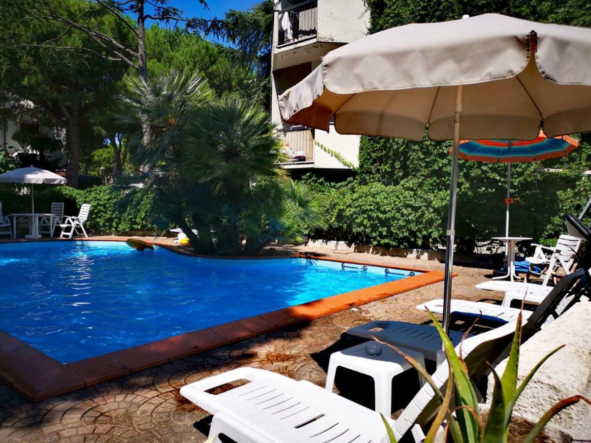 קרביה Hotel Enrica מראה חיצוני תמונה