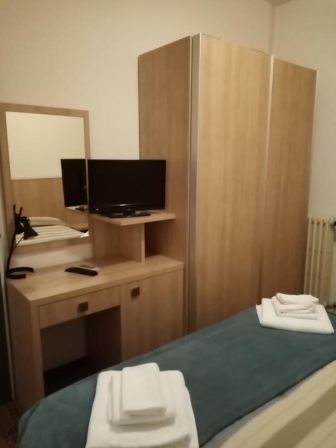 קרביה Hotel Enrica מראה חיצוני תמונה