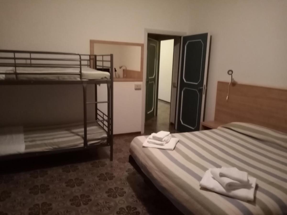 קרביה Hotel Enrica מראה חיצוני תמונה