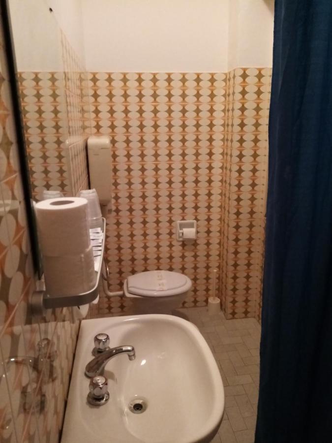 קרביה Hotel Enrica מראה חיצוני תמונה